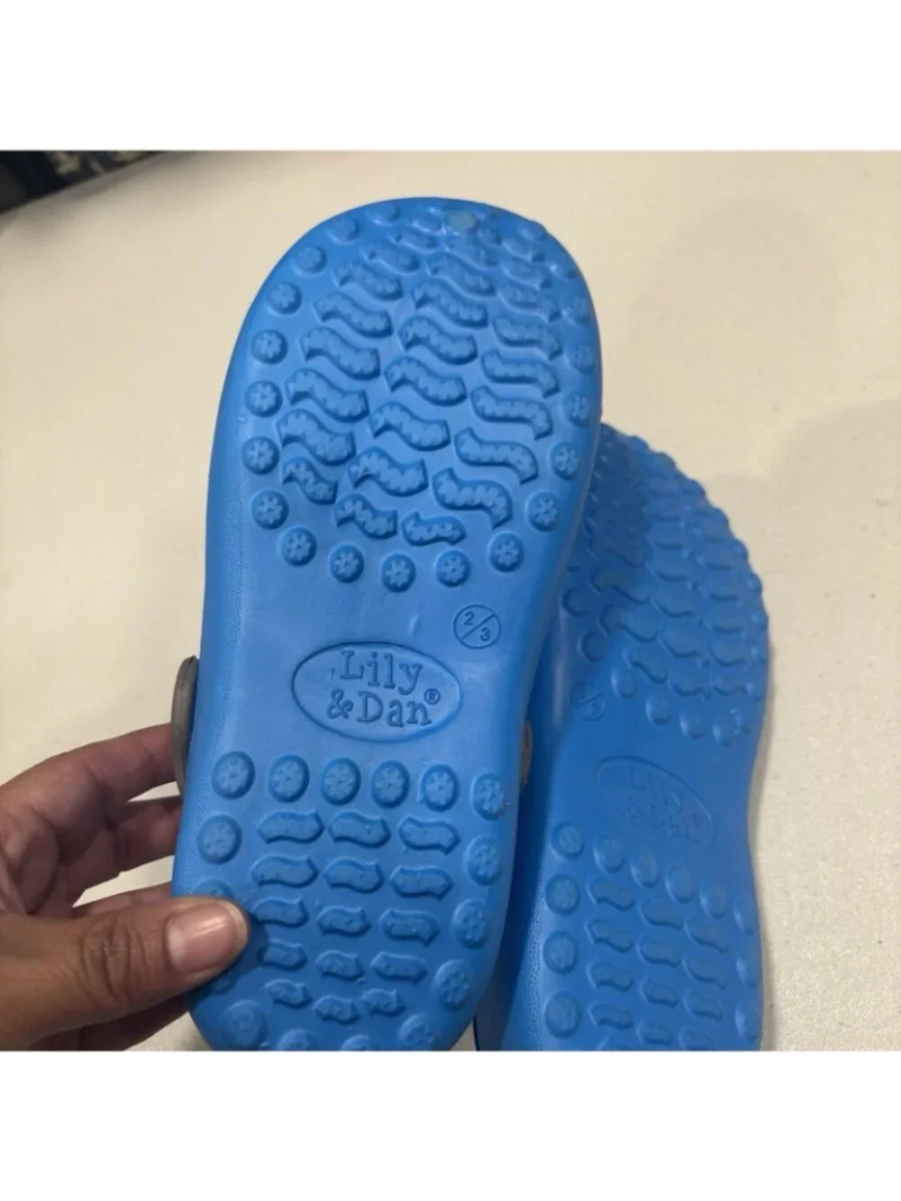 Lily & Dan Unisex Kids Blue/Gray Slip-On Clog Shoes w/ Heel Strap, Logo sz 2/3